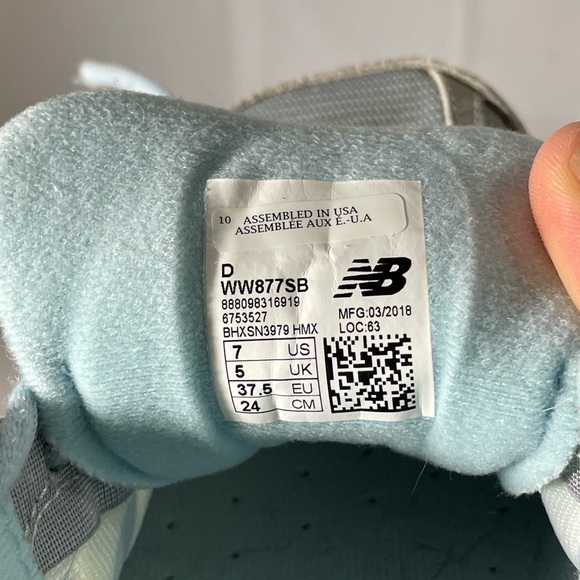 New Balance Suede Sneakers - Picture 5 of 5